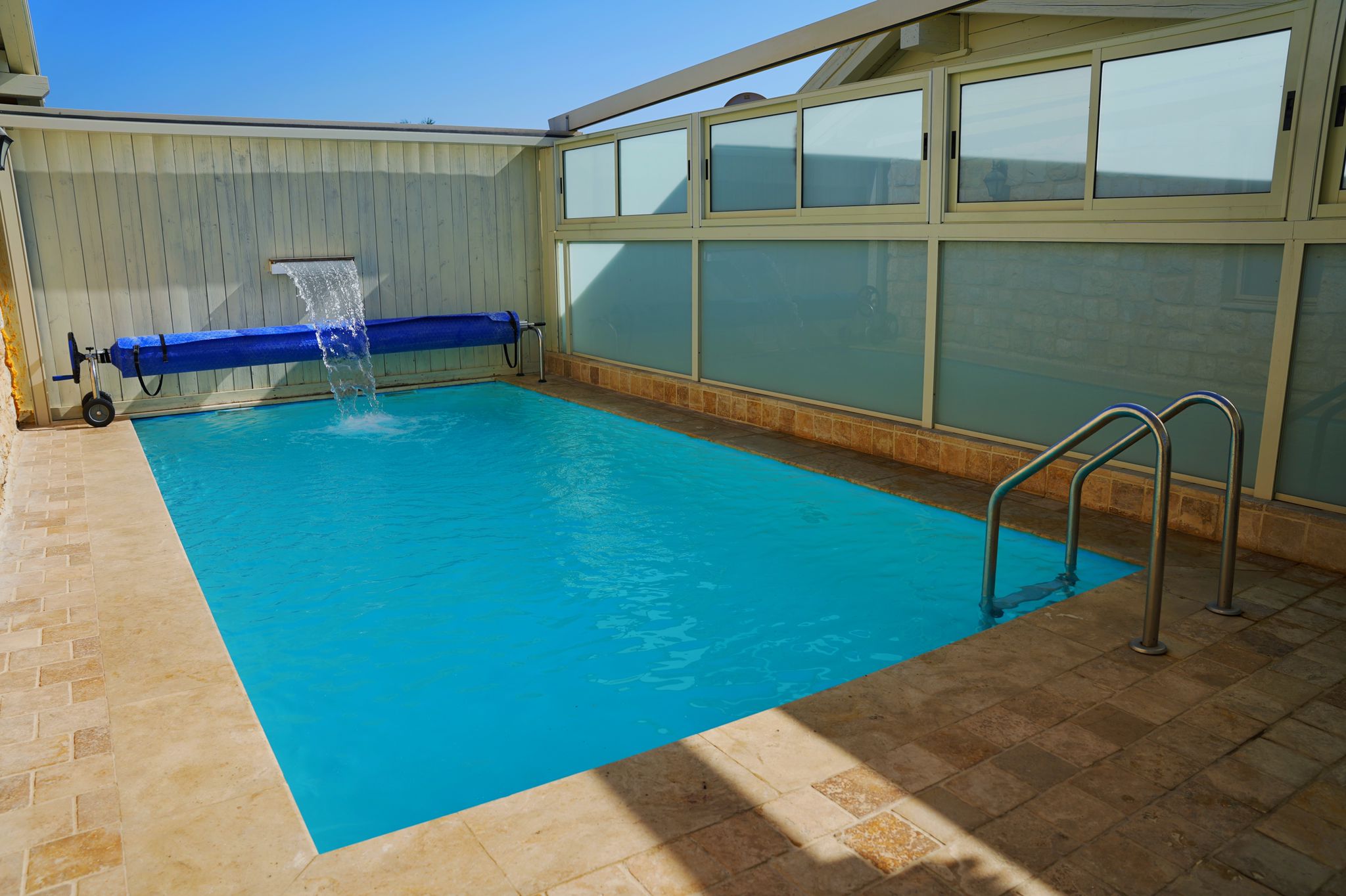 חוויה בגורן סוויטות בוטיק תמונת בריכת שחייה מחוממת